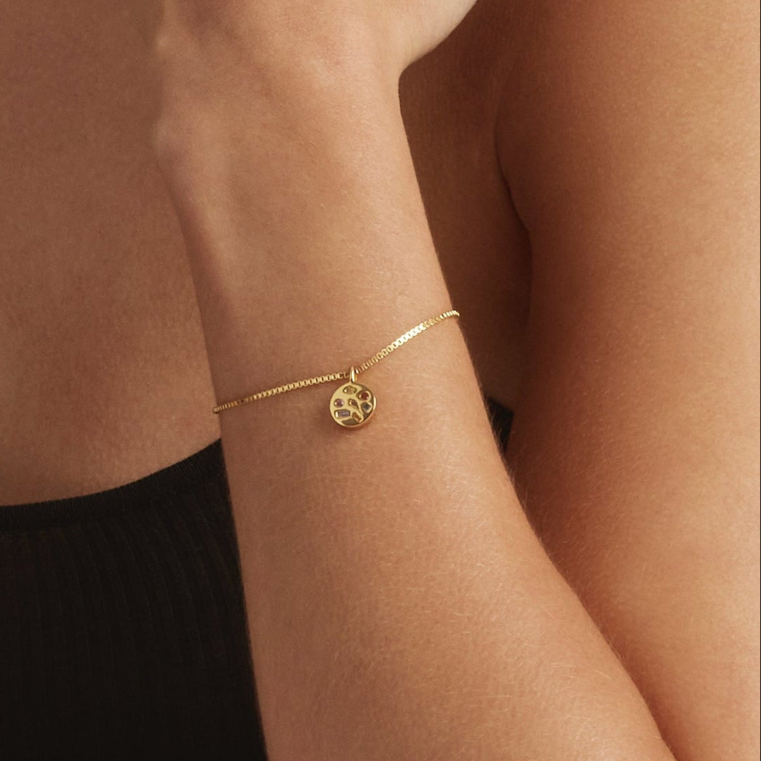 Close-up of woman wearing 18K Gold Vermeil Candy Luxe bracelet - demi-fine jewellery by Margot Georgia