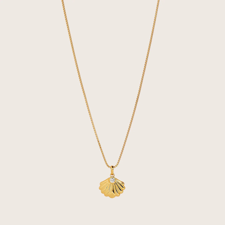 18k Gold Vermeil Margalo Oyster-shaped pendant necklace - demi-fine jewellery by Margot Georgia