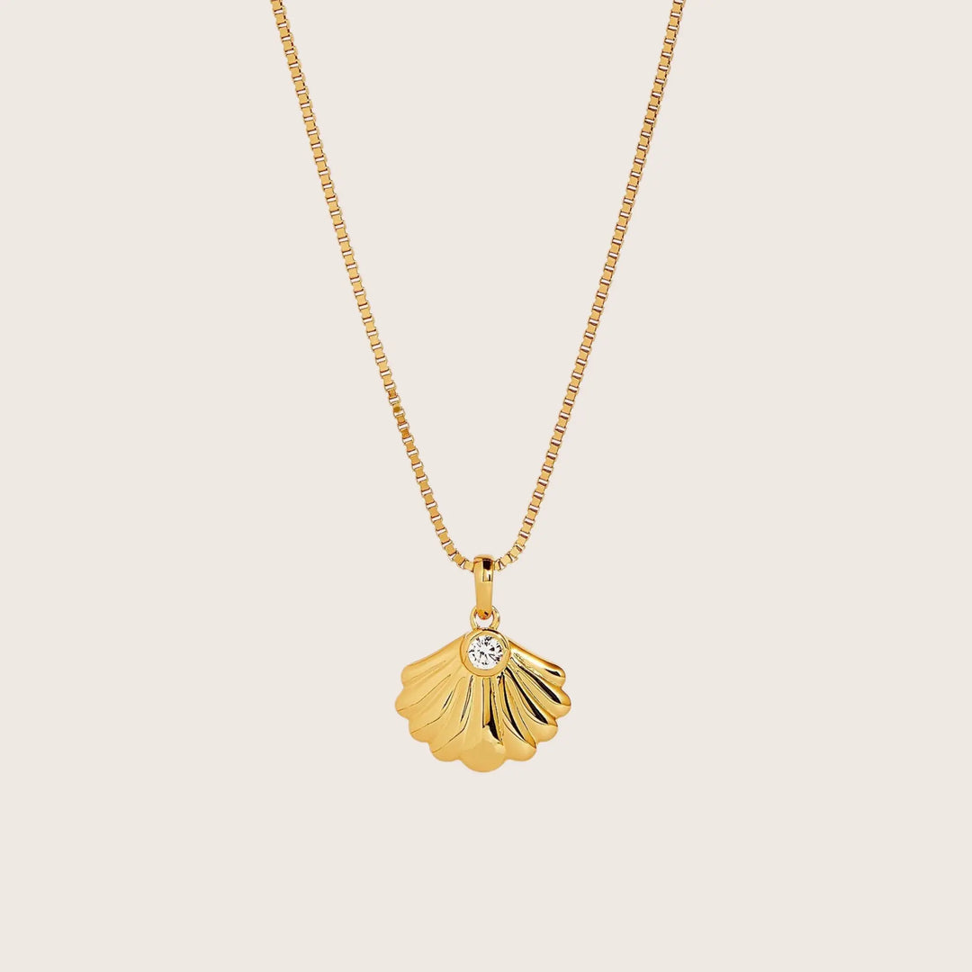 18K Gold Vermeil Margalo Oyster-shaped pendant necklace - demi-fine jewellery by Margot Georgia