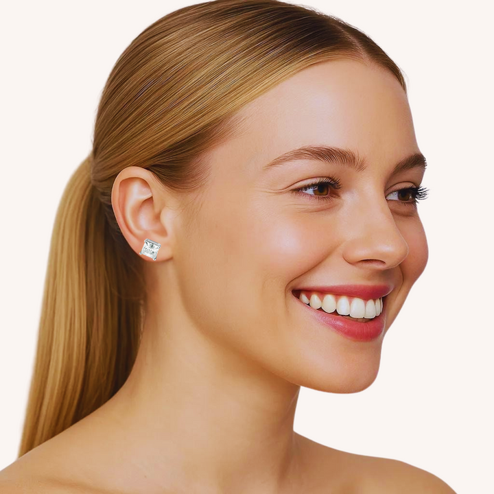 18K White Gold Diamante Moissanite Stud Earrings