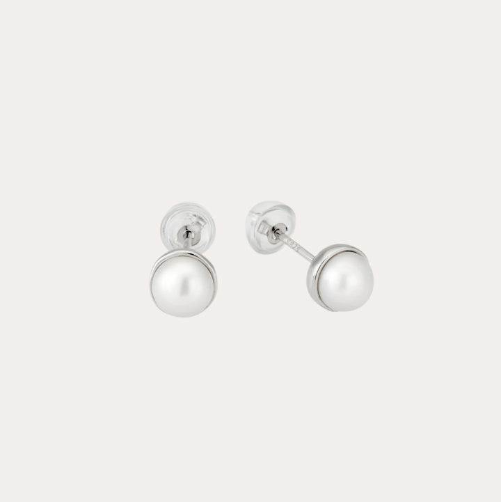 18K Gold Lulu Pearl Stud Earrings